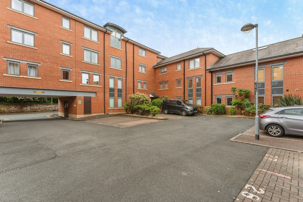1 bed flat for saleNew Crane Street, Chester CH1