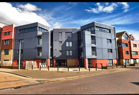 Bramley Crescent, Gants Hill IG2, Studio to rent
