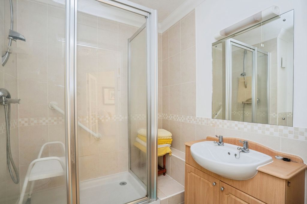 Additional image 8 of 1 bed flat for saleNew Brighton Road, Emsworth, Hampshire PO10
