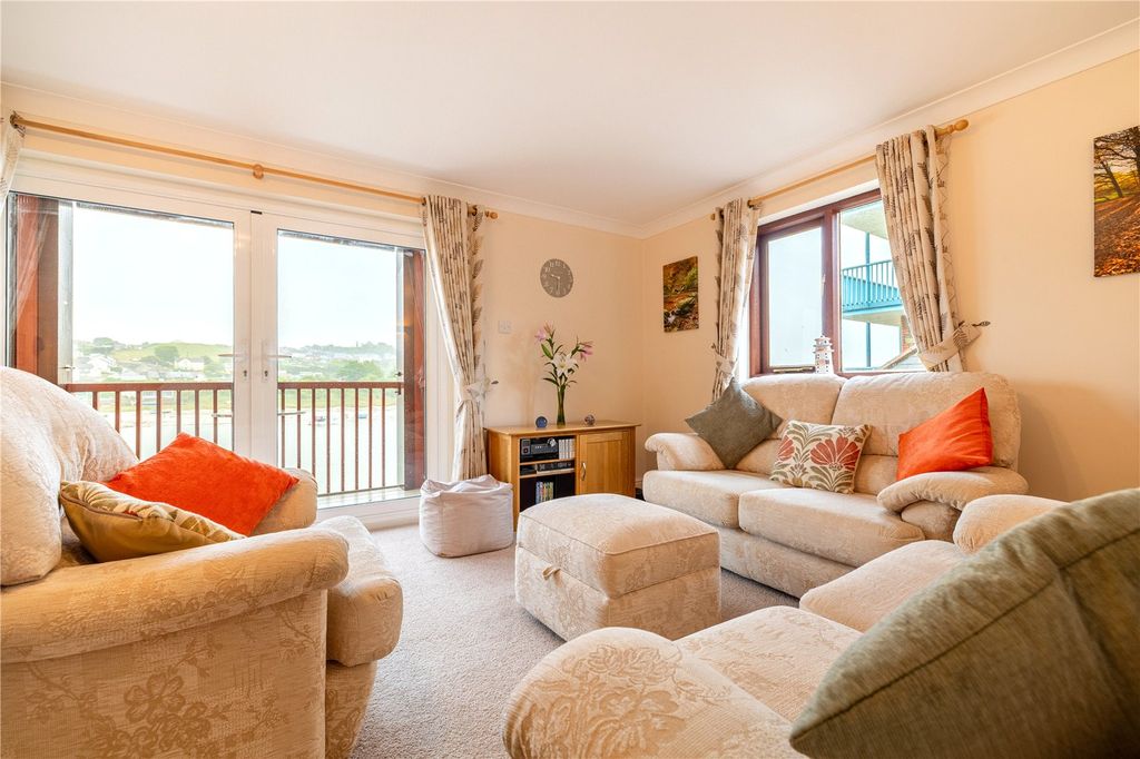 Additional image 4 of 3 bed flat for saleNew Road, Bideford, Devon EX39