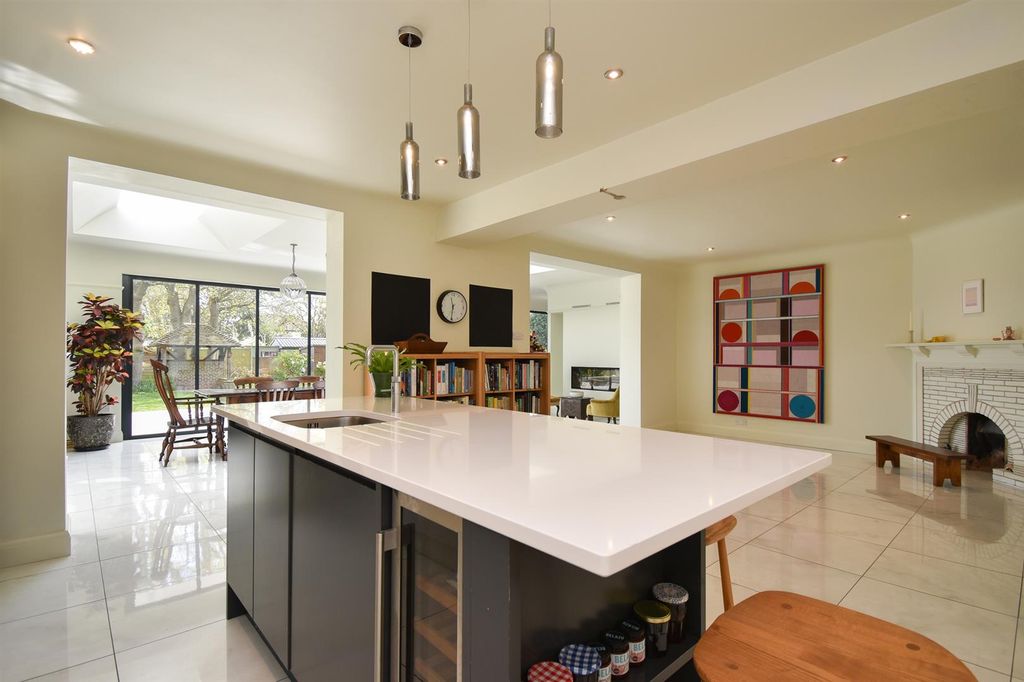 Additional image 27 of 6 bed detached house for saleSutherland Avenue, Bexhill-On-Sea TN39