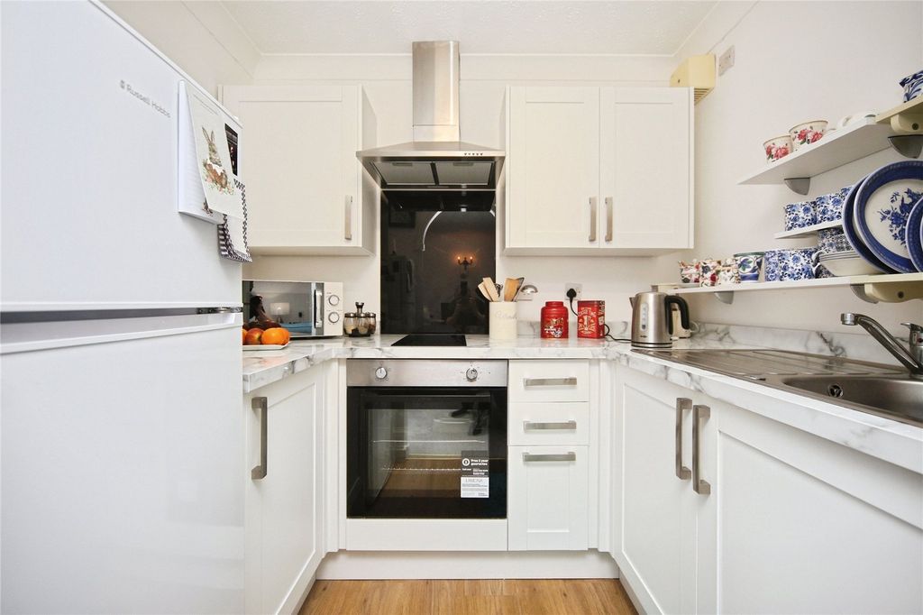 Additional image 2 of 1 bed flat for saleMalin Court, Alcester B49