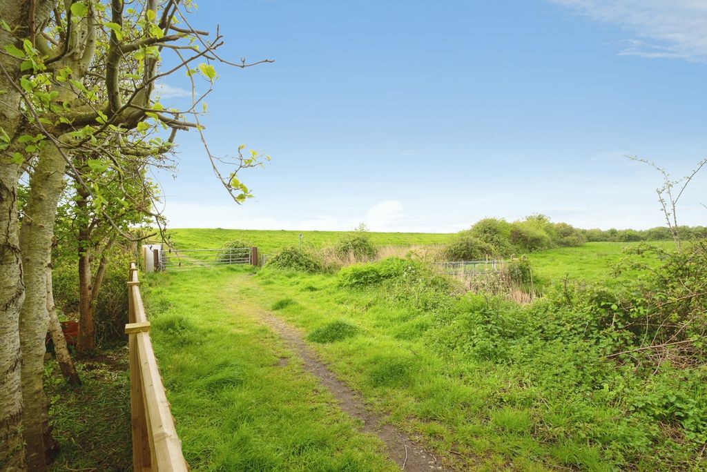 Additional image 17 of 1 bed property for saleLighthouse Park, St. Brides Wentlooge, Newport NP10