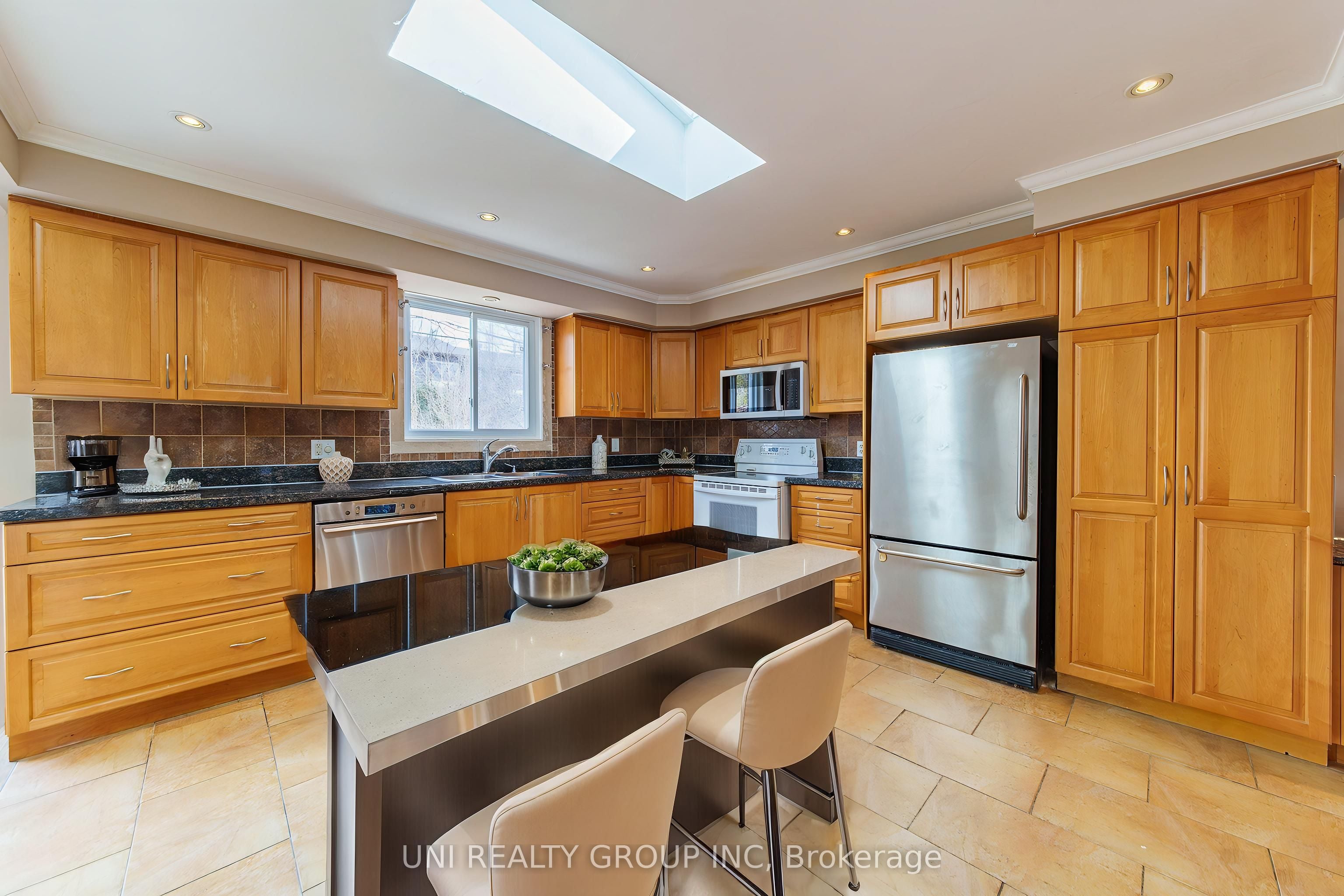 Additional image 6 of 17 Forest Park Avenue, Ottawa, ON, K2E 5A2