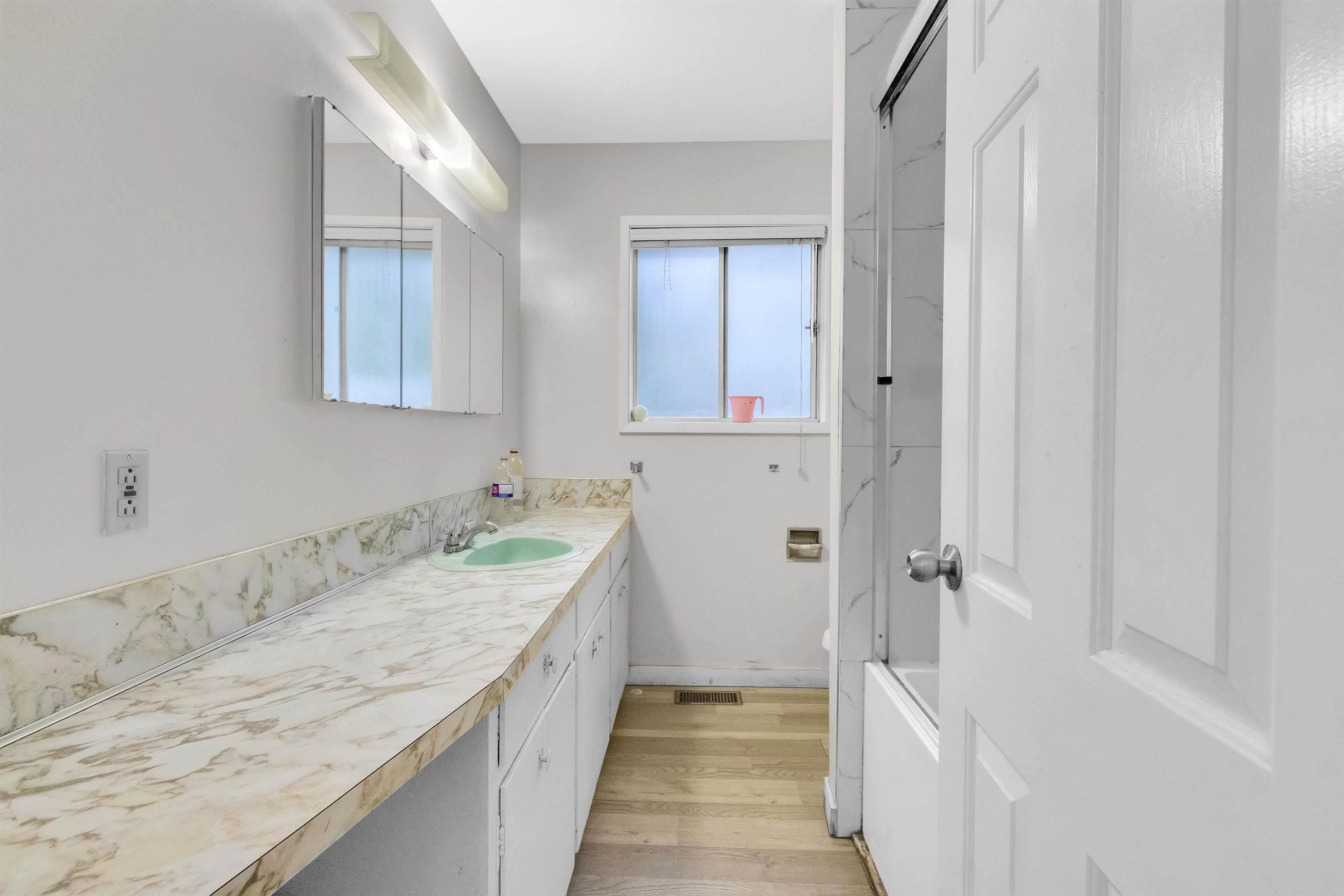 Additional image 3 of 9892 130 Street, Surrey, BC, V3T 3L4