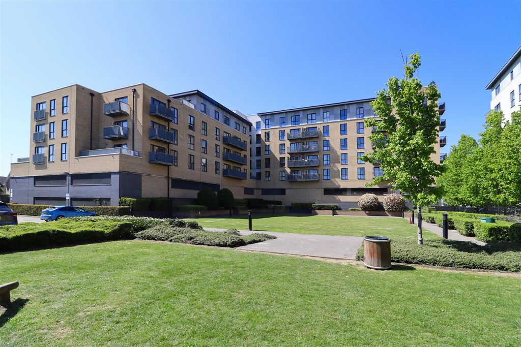 Additional image 2 of 2 bed flat for saleLittle Brights Road, Belvedere DA17