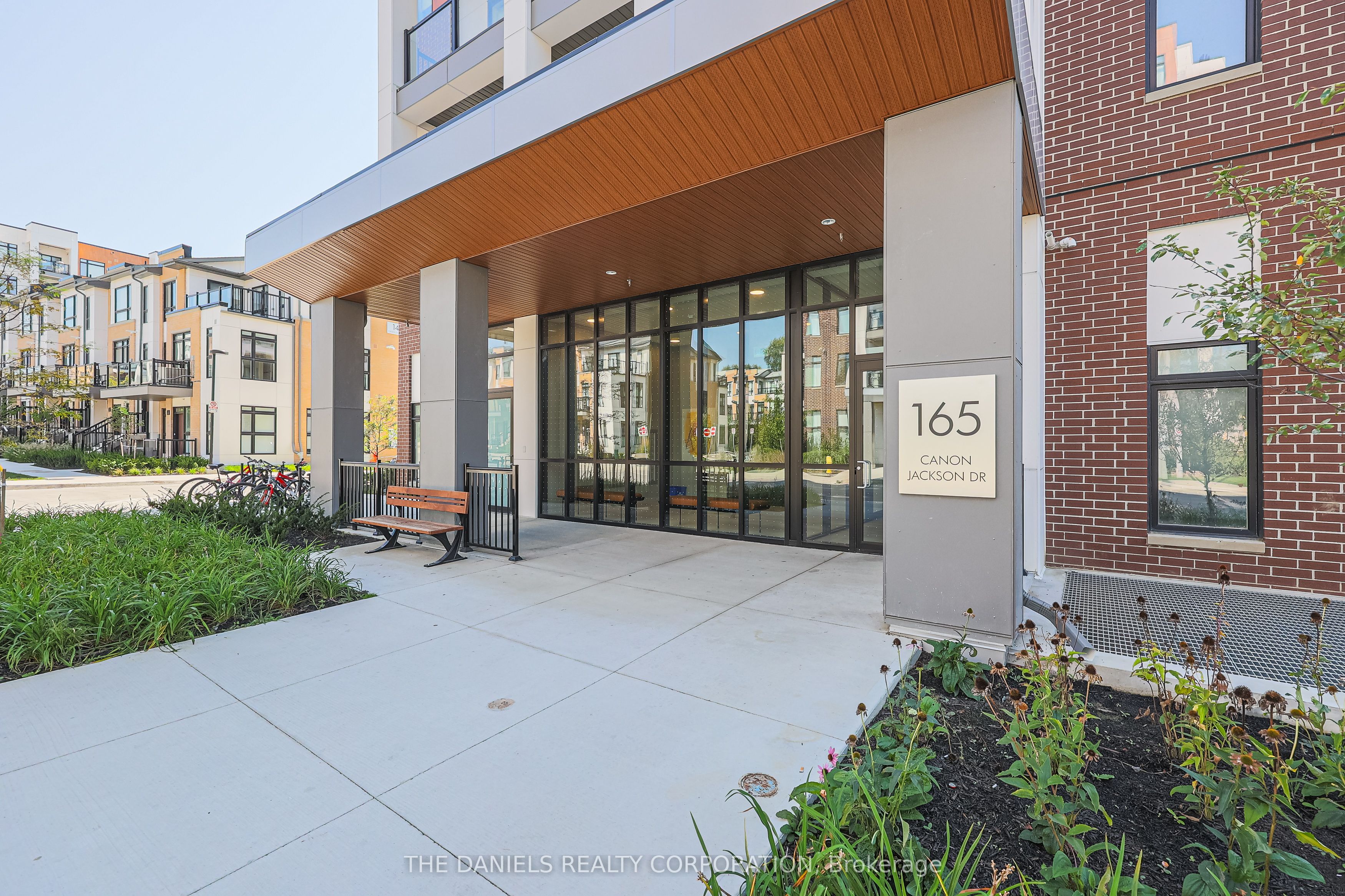 Additional image 4 of 509-165 Canon Jackson Drive, Toronto, ON, M6M 0C4