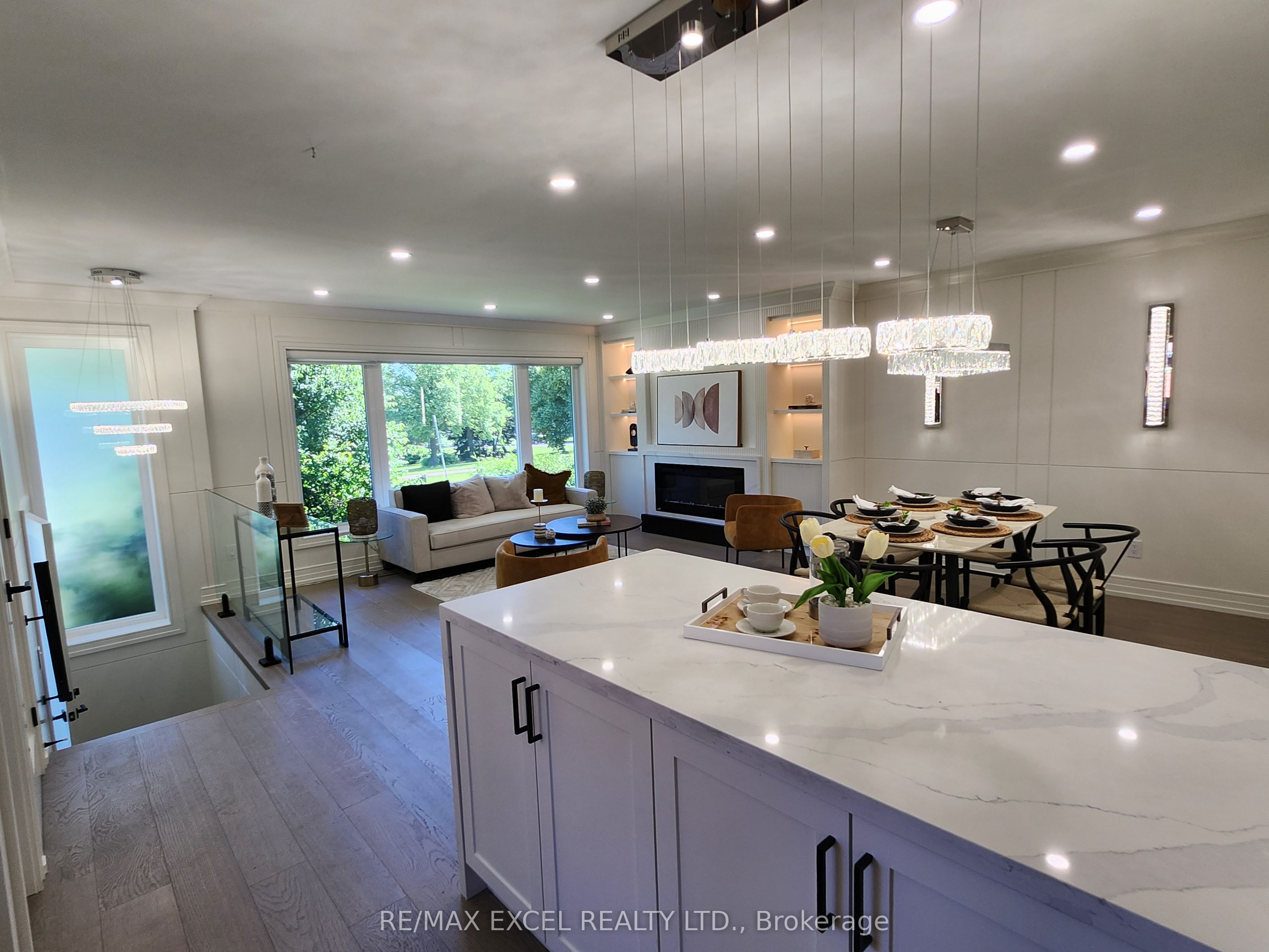 Main-6 Glaive Drive, Toronto, ON, M1P 1X6