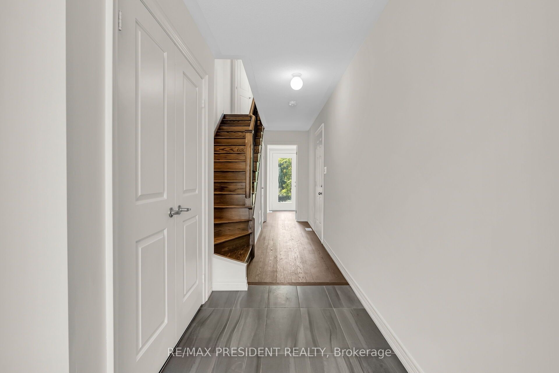Additional image 6 of 34 Queenpost Drive E, Brampton, ON, L6Y 6L2