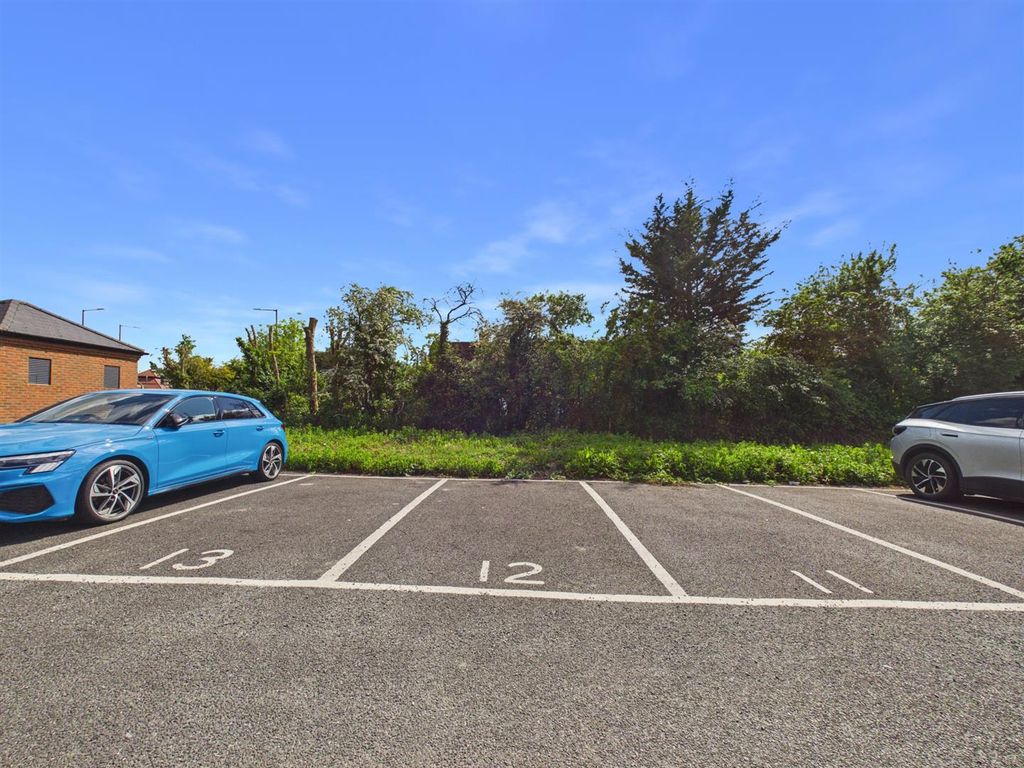 Additional image 8 of 2 bed flat for saleWard Street, Aston Reach, Aylesbury HP22