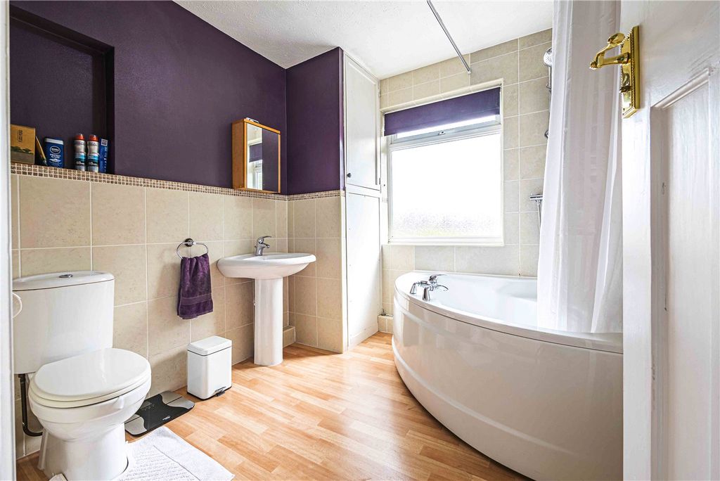 Additional image 14 of 4 bed detached house for saleDarrs Lane, Northchurch, Berkhamsted, Hertfordshire HP4