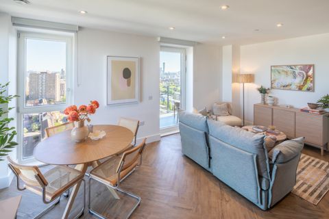 Upper East, Bromley-By-Bow E3, New home