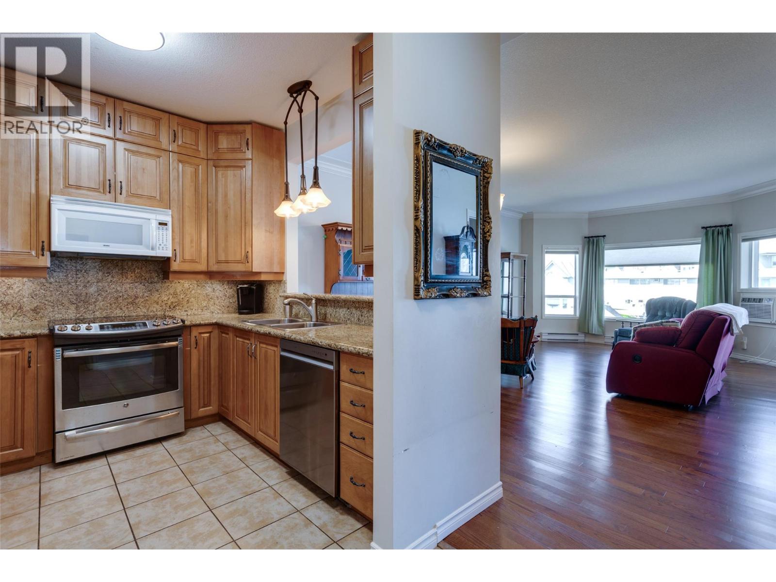 Additional image 6 of 204-877 Klo Road, Kelowna, BC, V1Y9R1