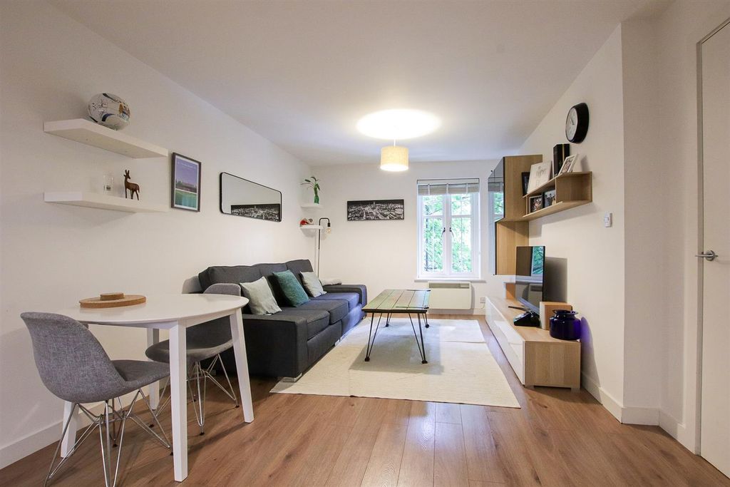 Additional image 2 of 1 bed flat for saleBack Grafton Street, Altrincham WA14