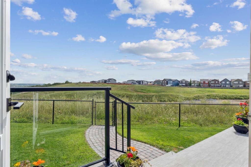 Additional image 4 of 64 Walcrest View SE, Calgary, AB, T2X 4G3