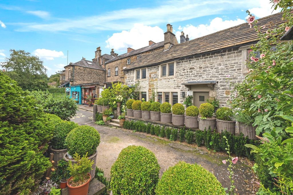 3 bed cottage for saleRutland Square Buxton Road, Bakewell DE45