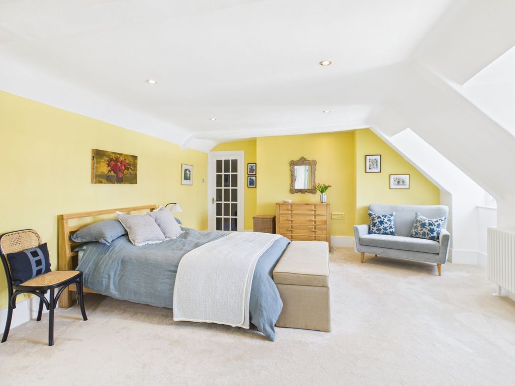 Additional image 6 of 3 bed flat for saleMissenden Road, Amersham, Buckinghamshire HP7