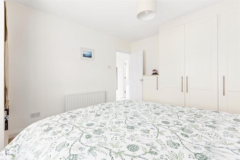 Additional image 14 of 3 bed semi-detached house for saleGrosvenor Road West, Baldock SG7