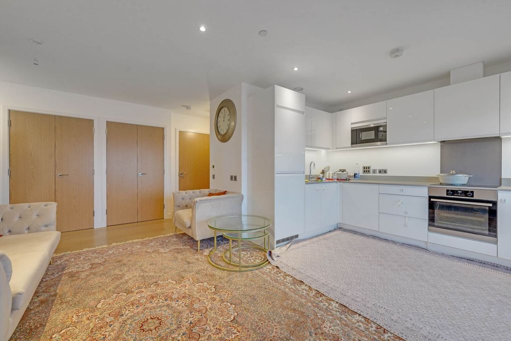 2 bed flat for saleOculus House, Cambridge Road IG11