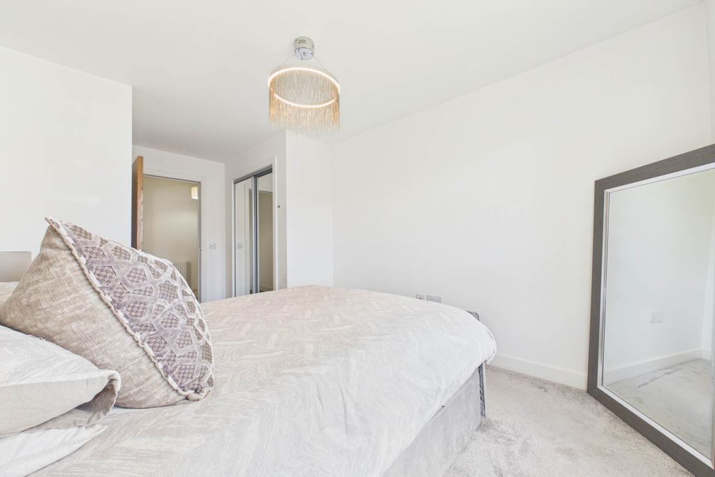 Additional image 14 of 1 bed flat for saleHollybush Lane, Port Glasgow PA14