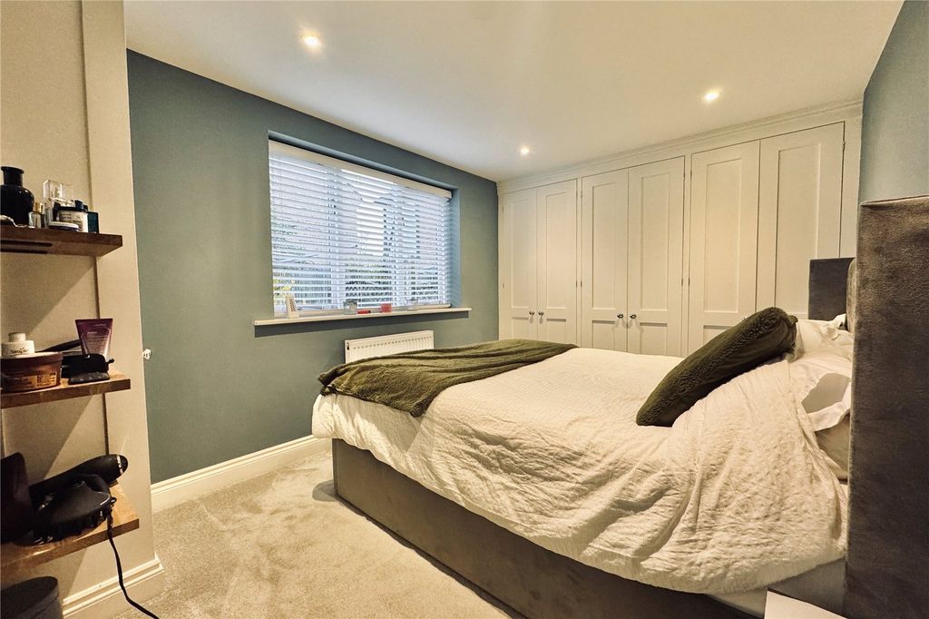 Additional image 3 of 1 bed maisonette for saleHorsebrass Drive, Bagshot, Surrey GU19