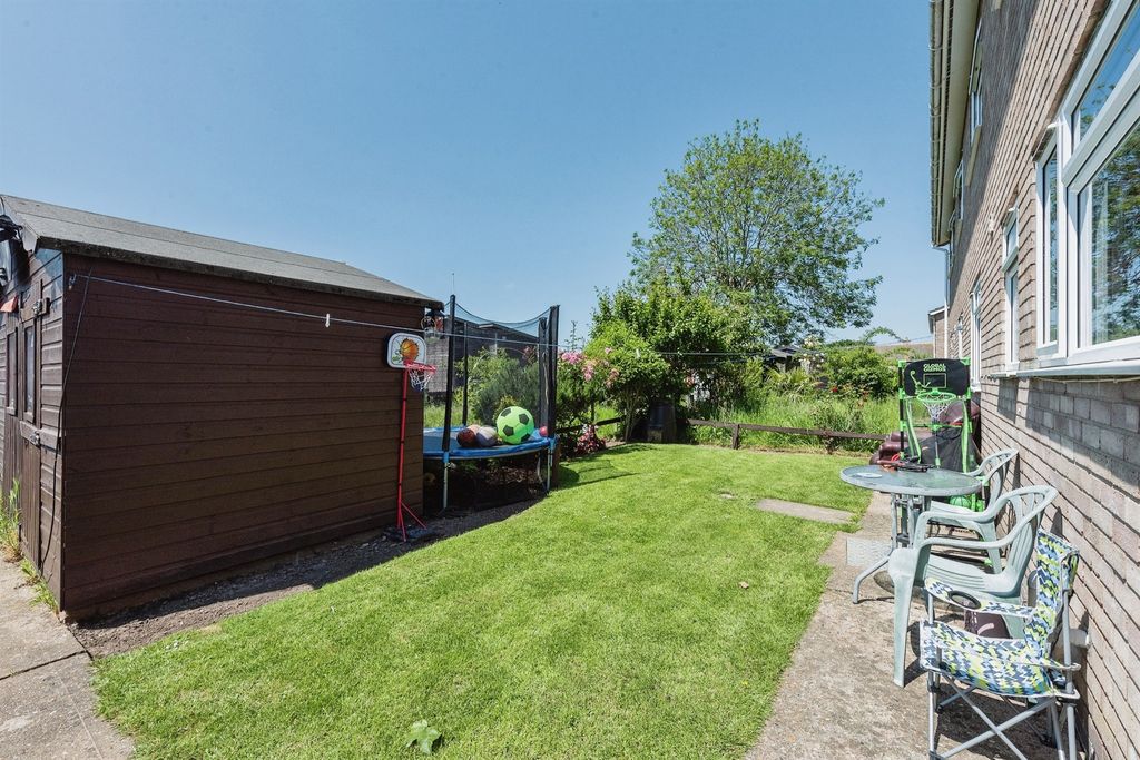 Additional image 3 of 2 bed flat for saleJennings Way, Diss IP22