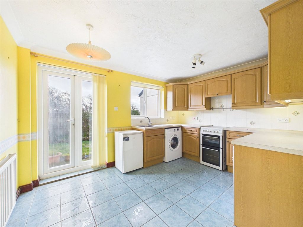 2 bed detached bungalow for saleMaytree Close, Halwill Junction EX21 photo 2