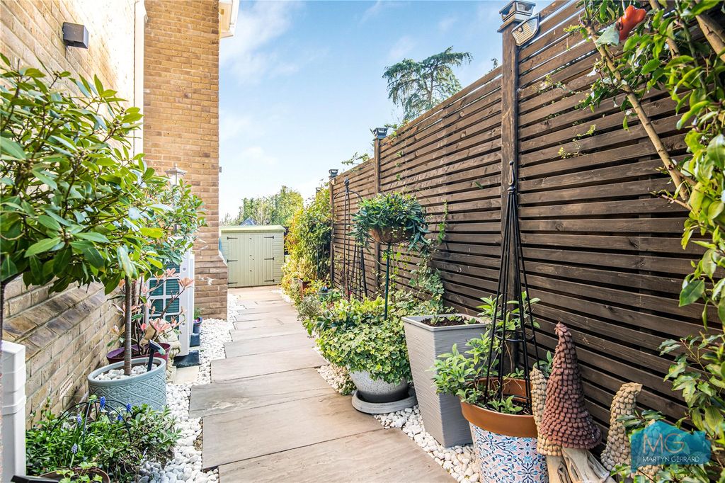 Additional image 32 of 2 bed flat for saleCamlet Way, Barnet EN4
