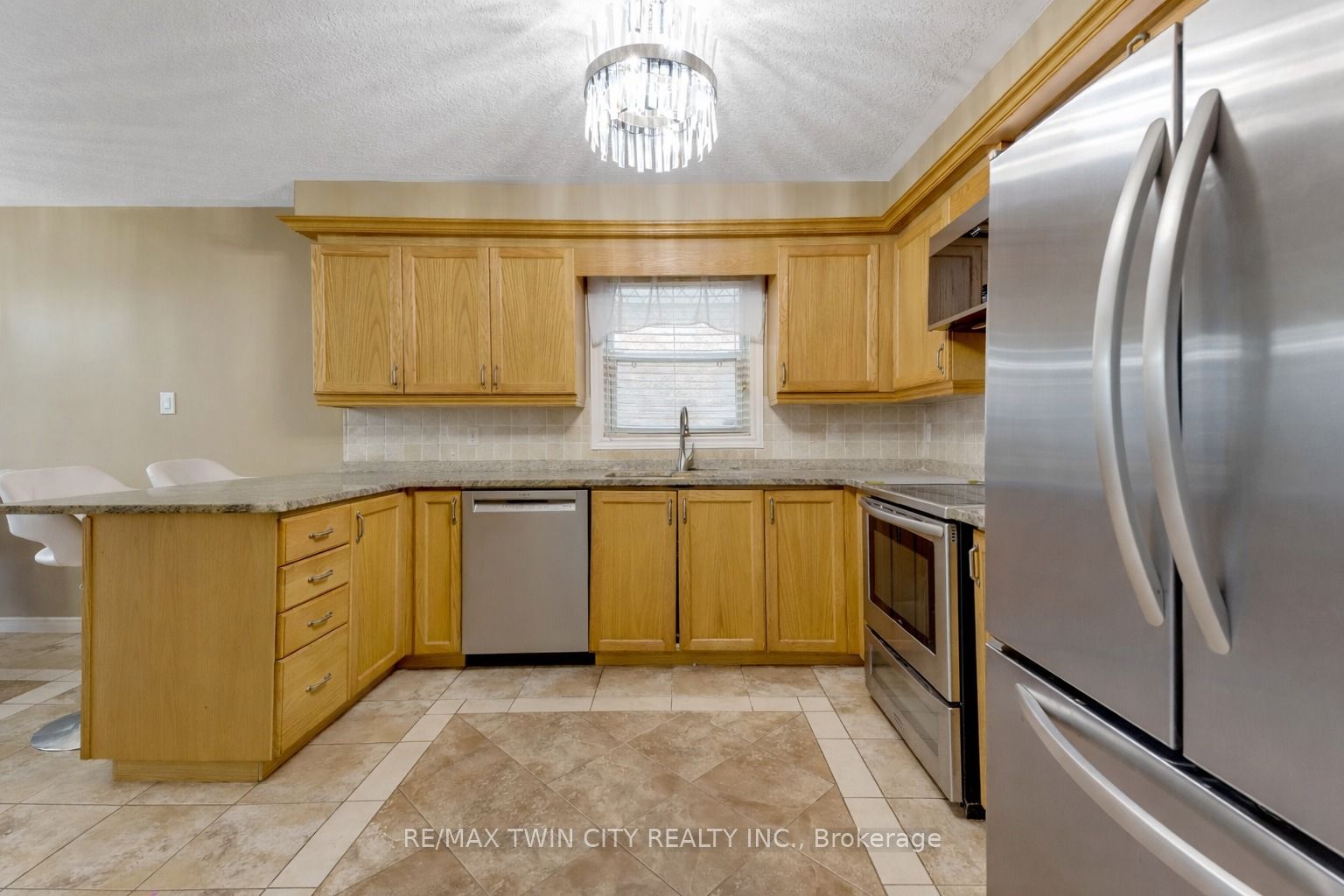 Additional image 5 of 924 Copper Leaf Crescent, Kitchener, ON, N2E 3W1