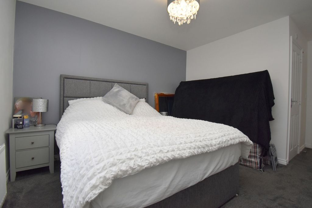 Additional image 8 of 2 bed flat for saleSullivan Court, Biggleswade SG18