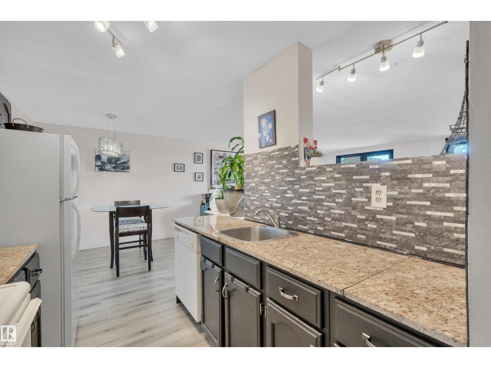 Additional image 5 of 802-10145 109 Street NW, Edmonton, AB, T5J3M5