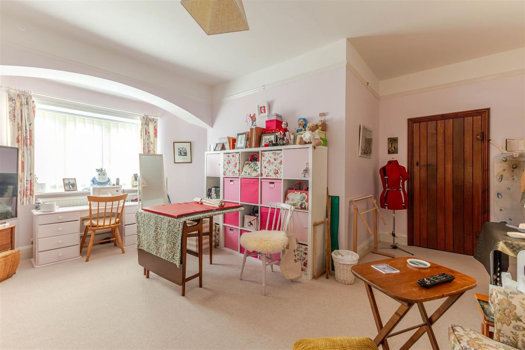 Additional image 18 of 6 bed detached house for saleCollington Avenue, Bexhill-On-Sea TN39