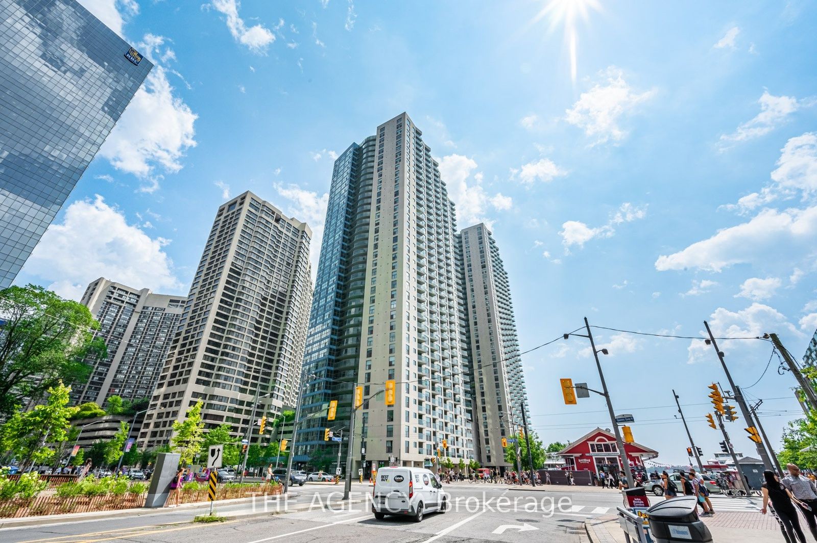 606-99 Harbour Square, Toronto, ON, M5J 2H2