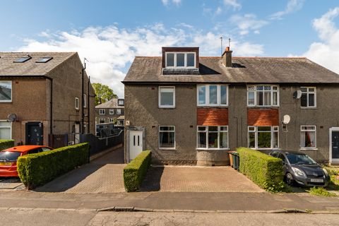 61 Carrick Knowe Gardens, Edinburgh EH12