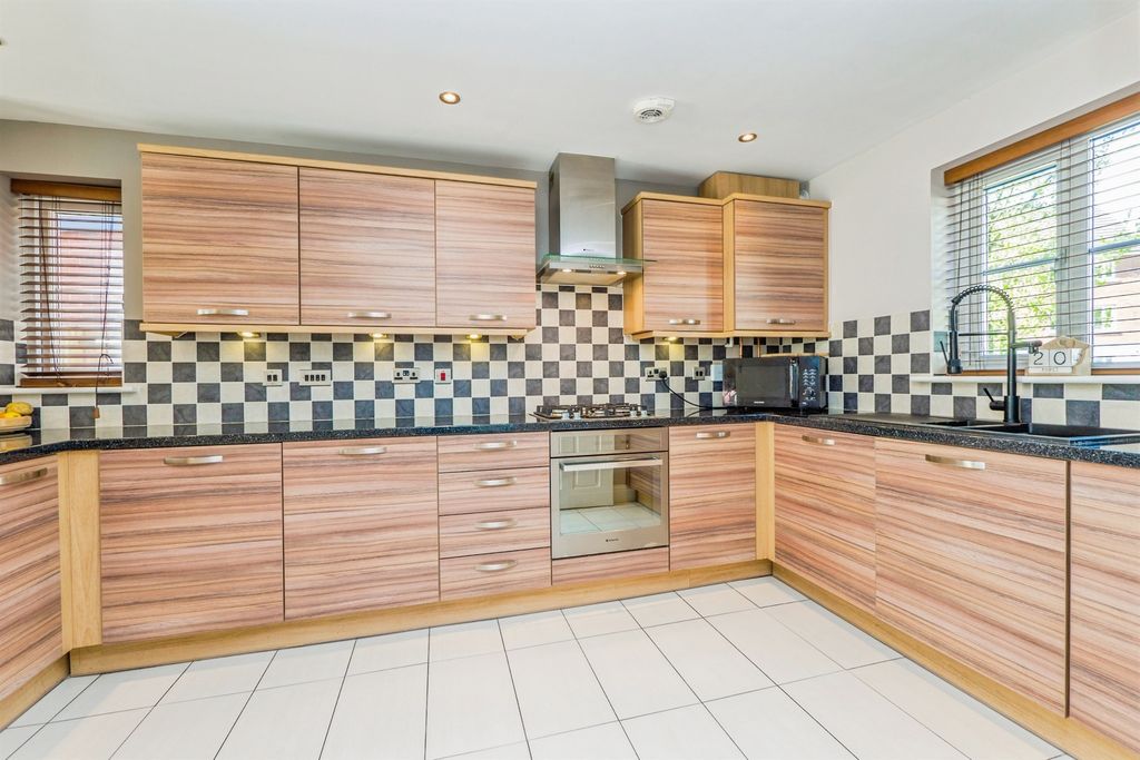 Additional image 17 of 3 bed property for saleFfordd Nowell, Penylan, Cardiff CF23
