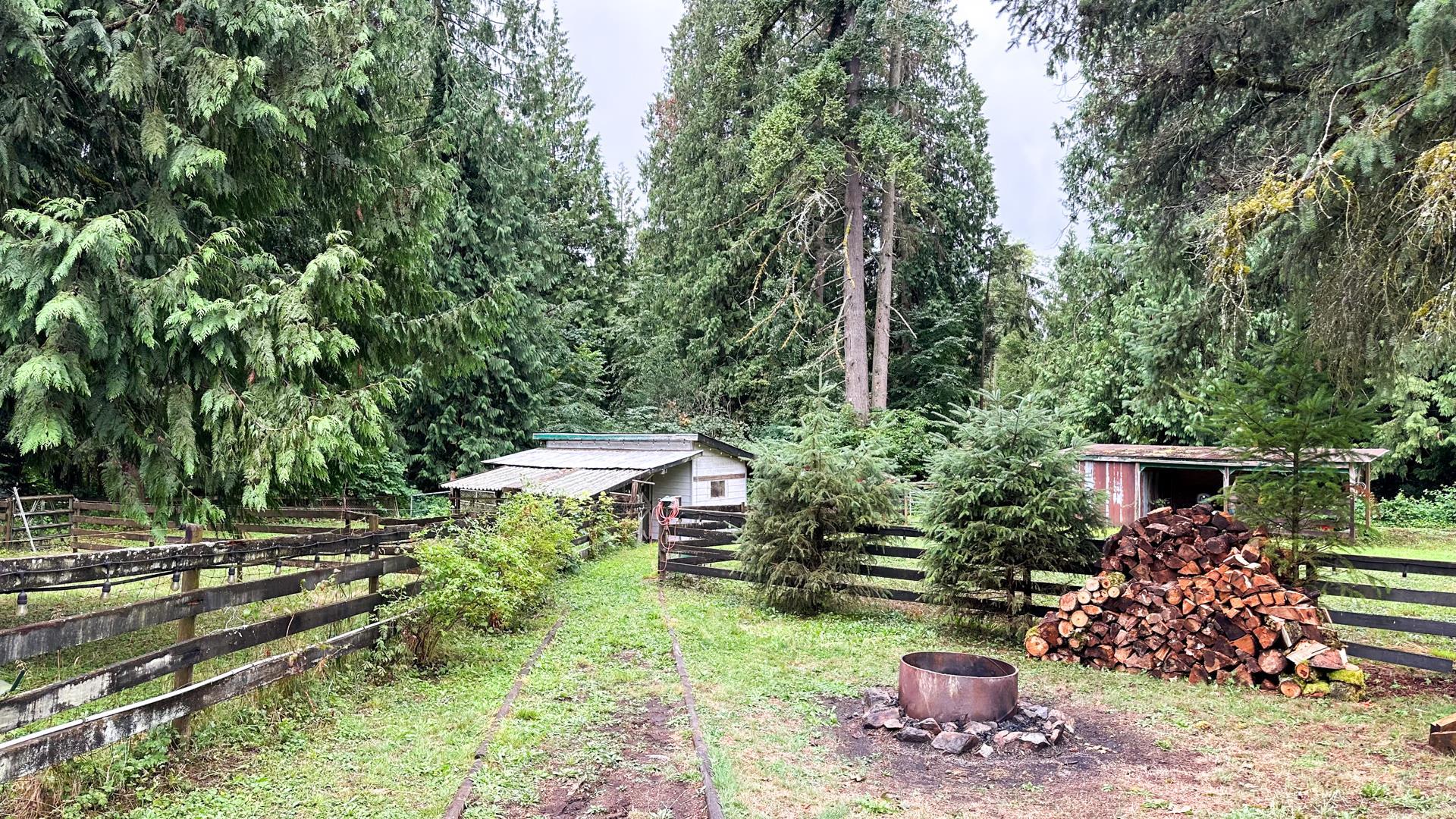 Additional image 2 of 11185 272 Street, Maple Ridge, BC, V2W 1Y6
