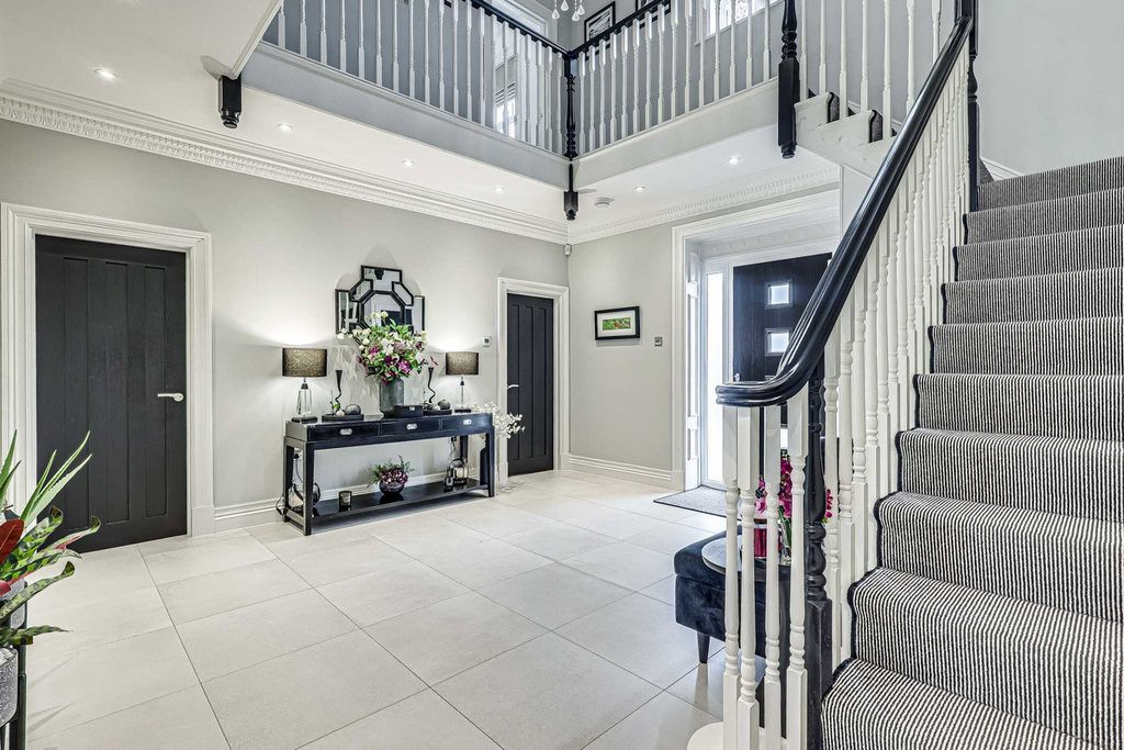 Additional image 26 of 5 bed detached house for saleBenfleet Road, Benfleet SS7