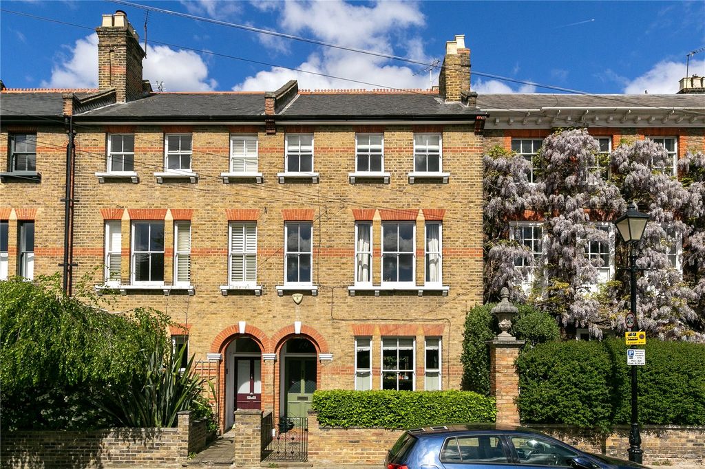 4 bed detached house for saleSomerset Road, Brentford, Middlesex TW8