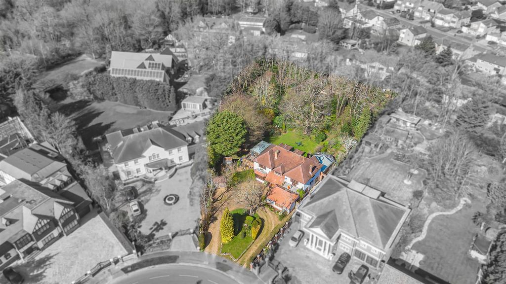 6 bed detached house for saleCarnaby Road, Broxbourne EN10