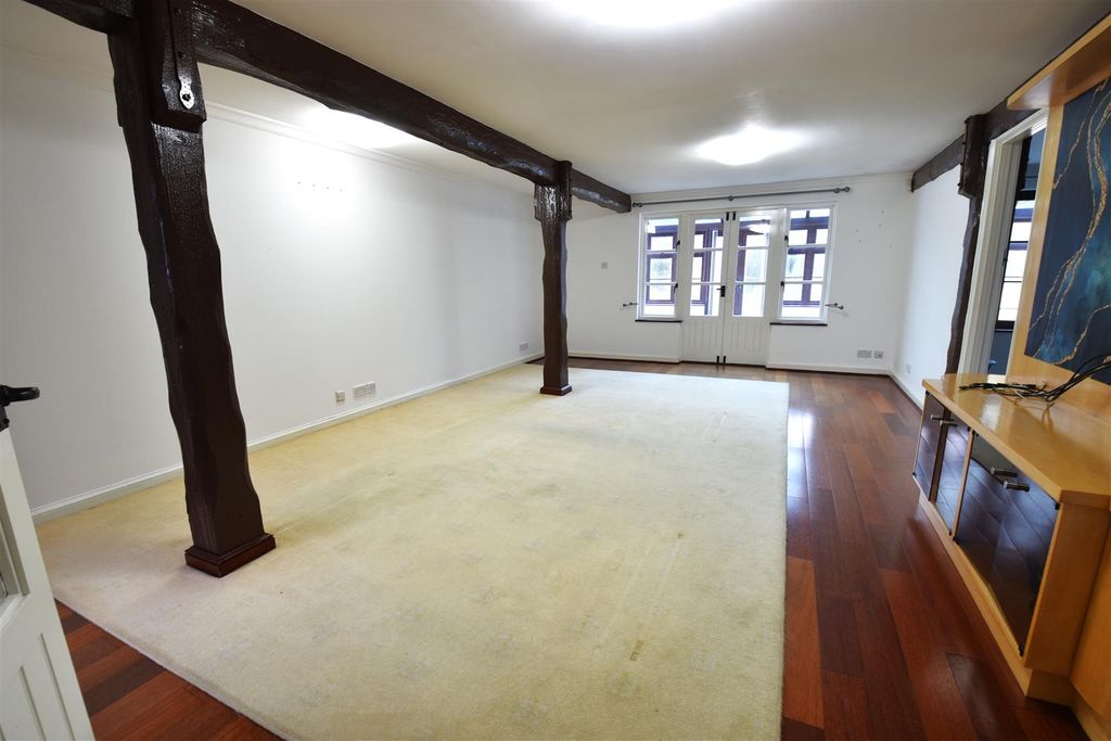 5 bed detached house for saleDanson Road, Bexleyheath DA6 photo 3