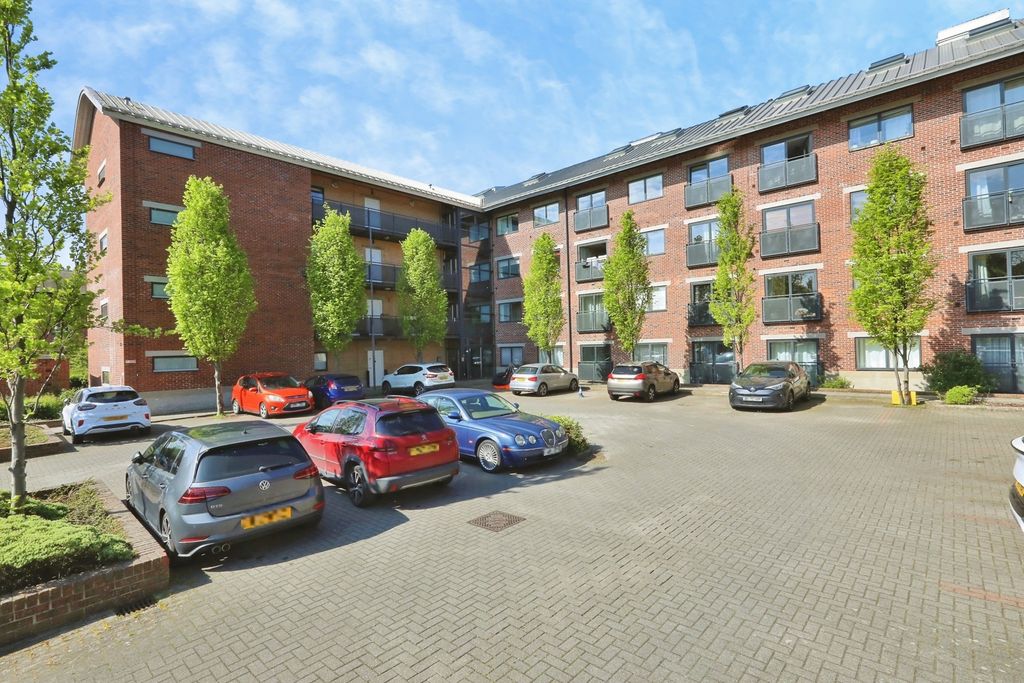 1 bed flat for saleCamlough Walk, Chesterfield, Derbyshire S41