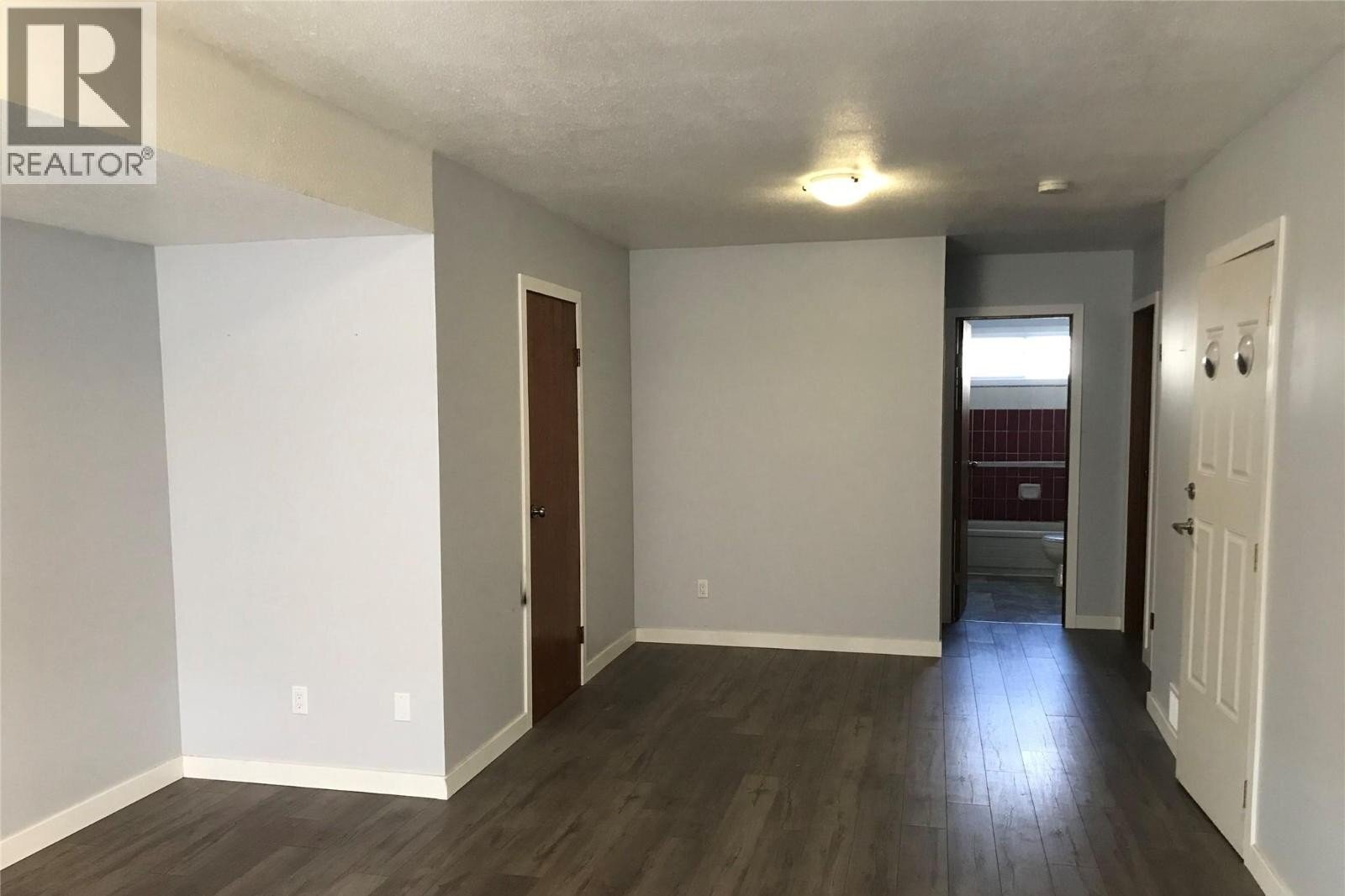Additional image 8 of 2110/2112 Ethel Street, Kelowna, BC, V1Y2Z8