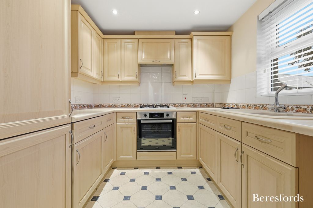 Additional image 3 of 2 bed flat for saleBurns Close, Billericay CM11
