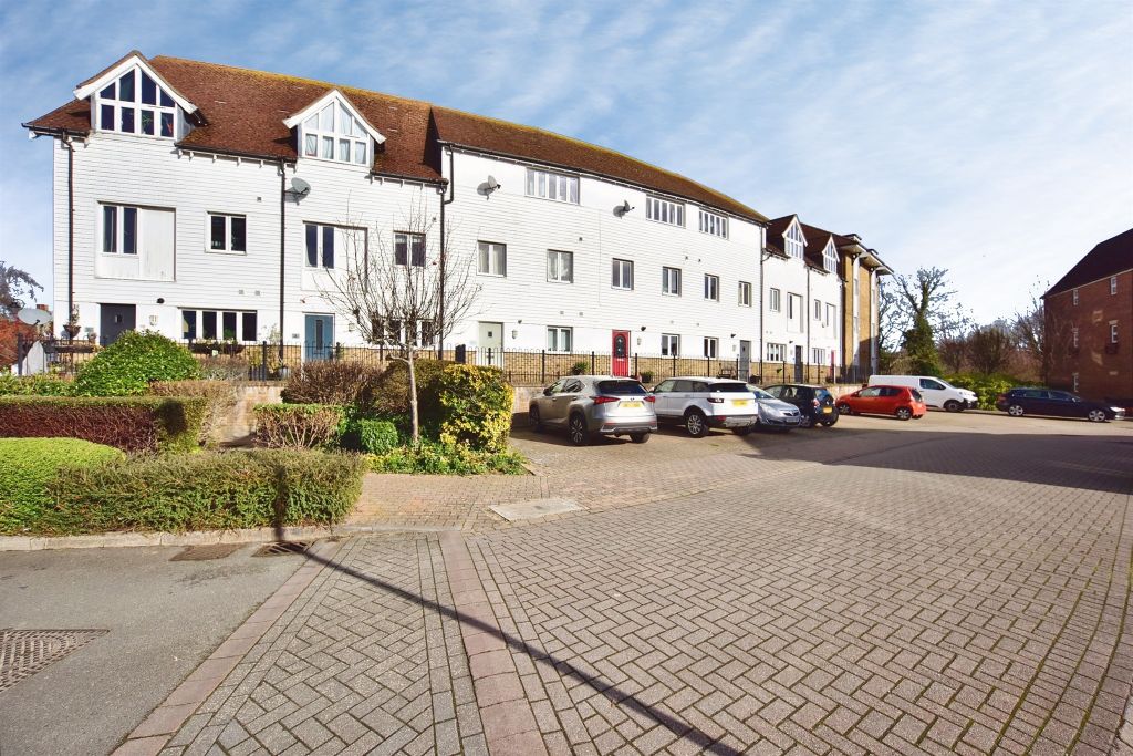 Additional image 10 of 4 bed property for saleMedway Court, Aylesford ME20