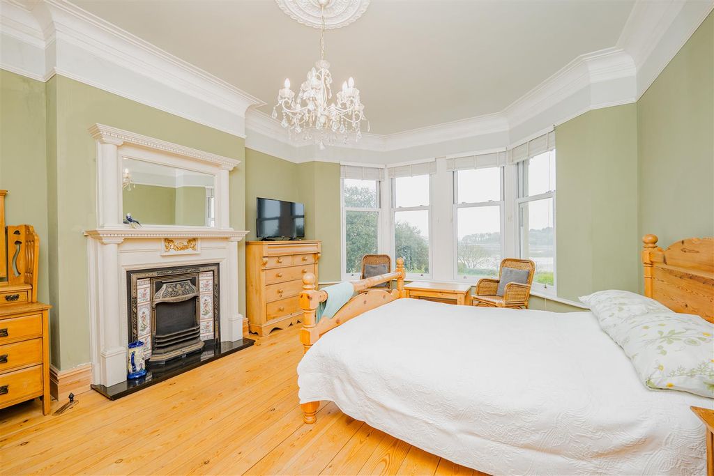 Additional image 18 of 5 bed semi-detached house for saleThe Parade, Barry CF62