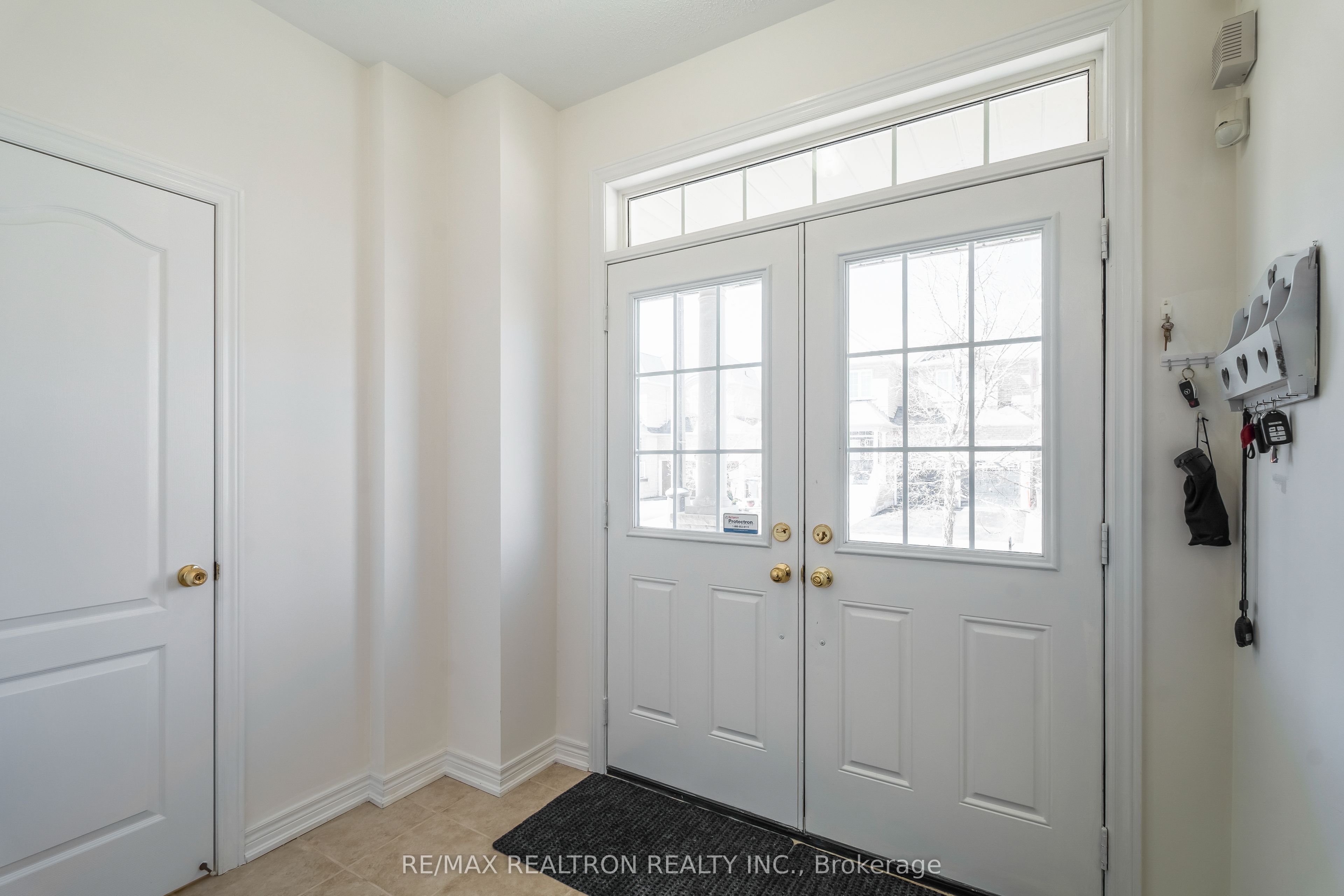Additional image 3 of 9 Constance Street, Brampton, ON, L6P 3C9