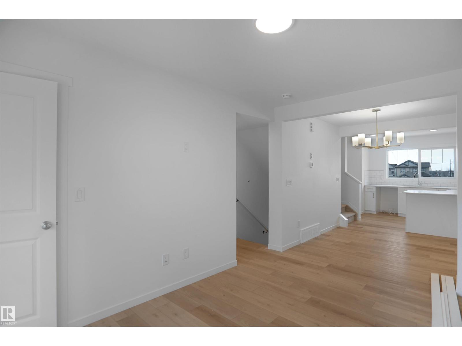 Additional image 5 of 1429 9 Street NW, Edmonton, AB, T6T2N8