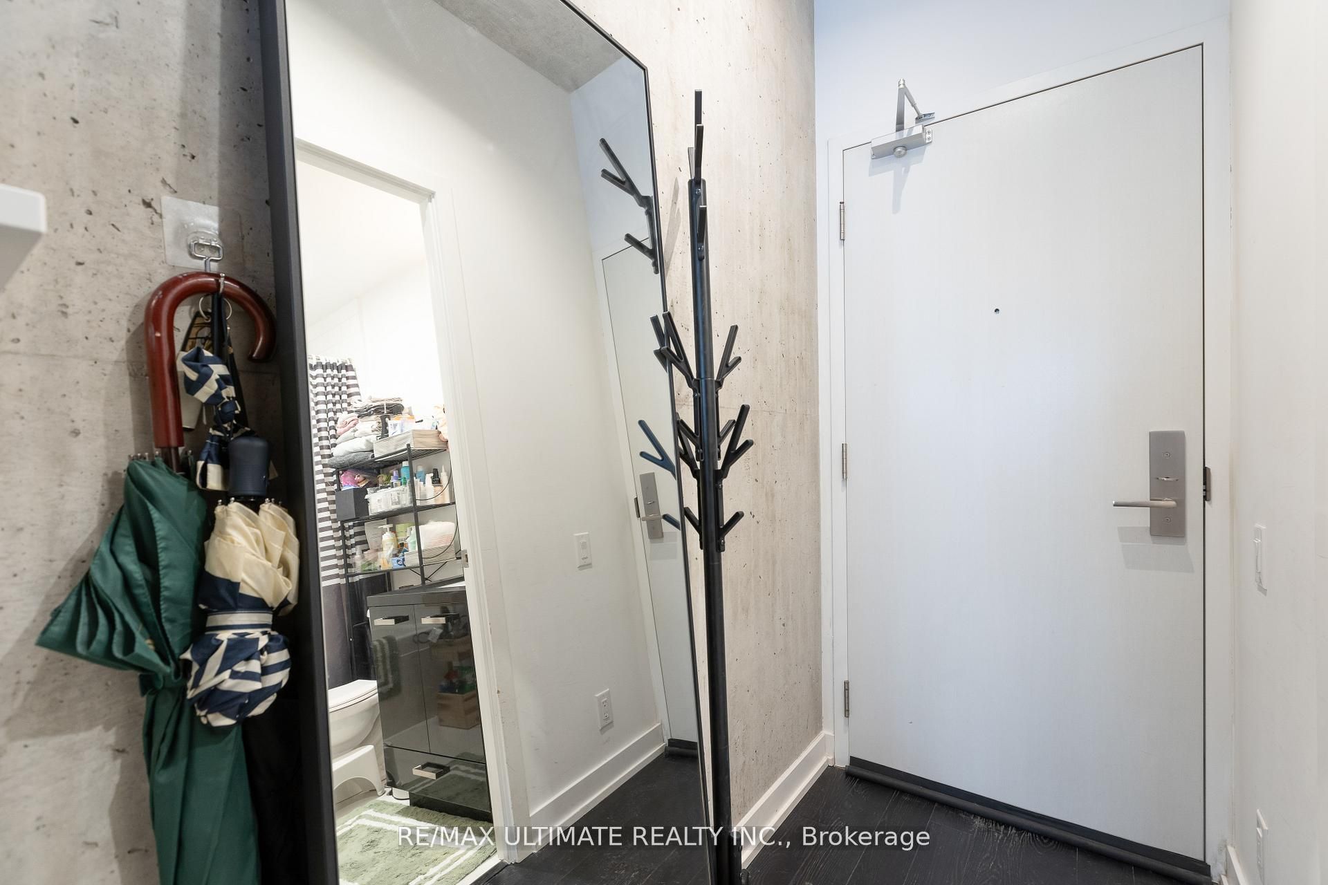 Additional image 2 of 206-39 Brant Street, Toronto, ON, M5V 0M8