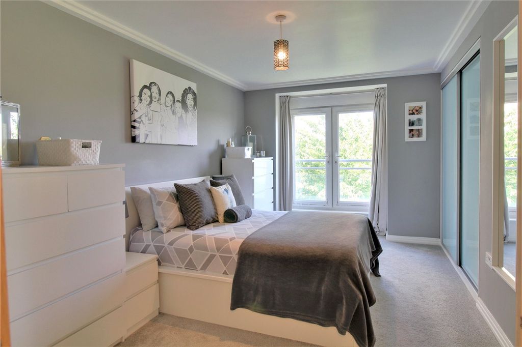 Additional image 6 of 2 bed flat for saleWinterthur Way, Basingstoke, Hampshire RG21