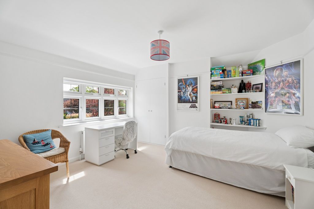 Additional image 15 of 5 bed detached house for saleStanley Hill Avenue, Amersham HP7